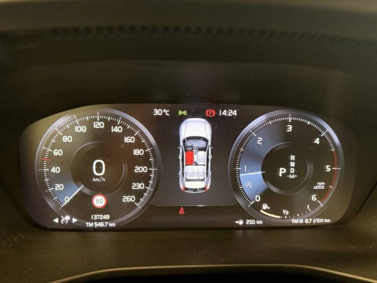 Volvo XC40 D4 AWD AdBlue 190 ch Geartronic 8 Inscription Luxe - Image 17 (July 7, 2026)