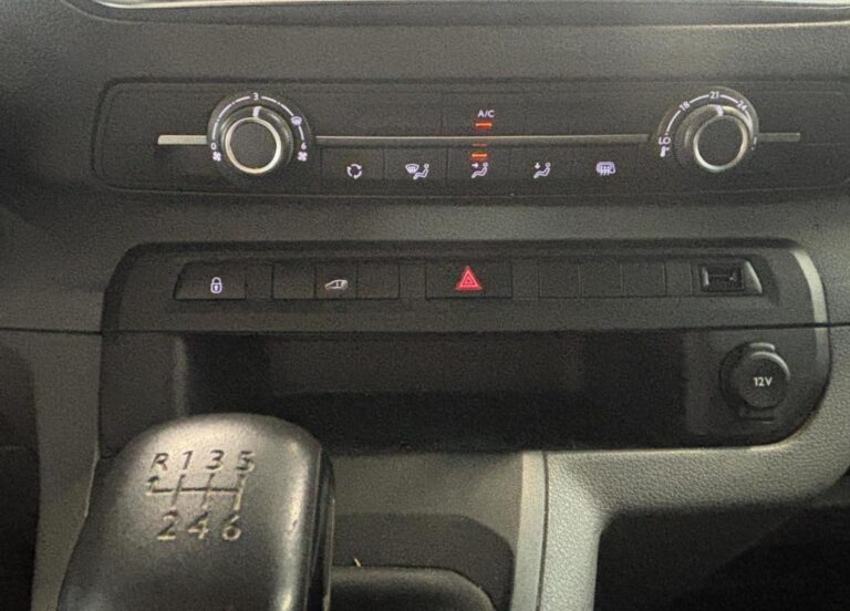 Citroën Jumpy XL 2.0 BlueHDi S&S III FOURGON Club PHASE 1/ GARANTIE 12 MOIS - Image 14 (July 7, 2026)