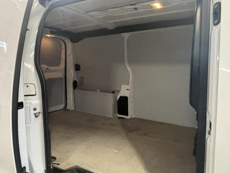Citroën Jumpy XL 2.0 BlueHDi S&S III FOURGON Club PHASE 1/ GARANTIE 12 MOIS - Image 20 (July 7, 2026)