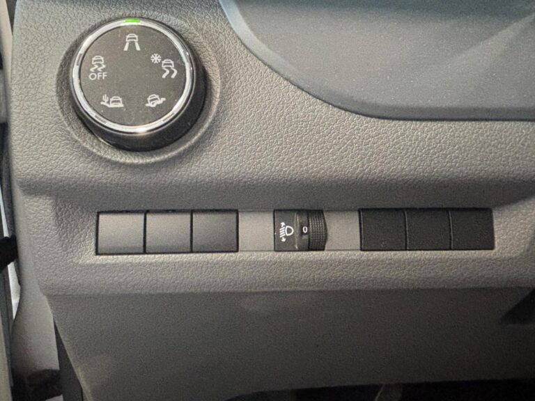 Citroën Jumpy XL 2.0 BlueHDi S&S III FOURGON Club PHASE 1/ GARANTIE 12 MOIS - Image 09 (July 7, 2026)