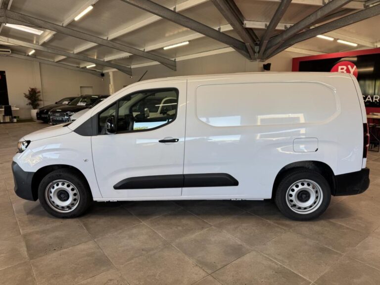 Peugeot Partner XL 950KG 1.5 BlueHDi S&S – 130 BV EAT8 III / GARANTIE CONSTRUCTEUR - Image 05 (July 7, 2026)