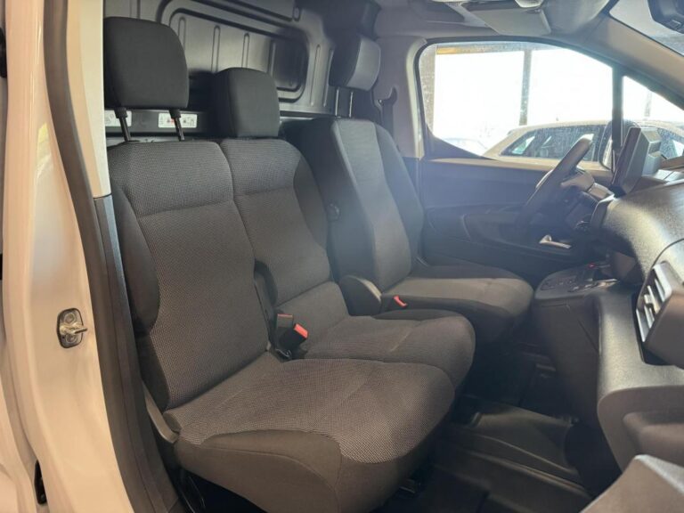 Peugeot Partner XL 950KG 1.5 BlueHDi S&S – 130 BV EAT8 III / GARANTIE CONSTRUCTEUR - Image 09 (July 7, 2026)