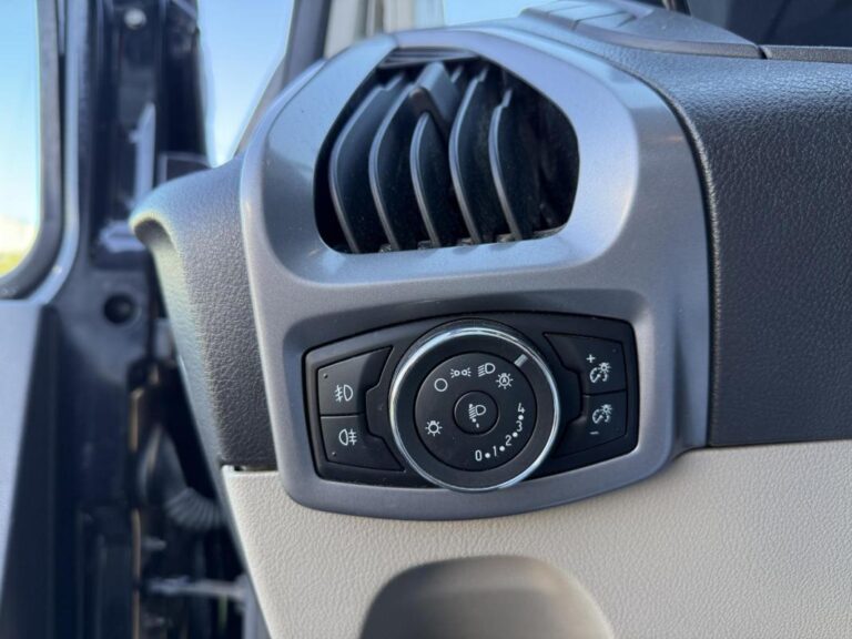Ford Transit Custom 2.2 TDCi – 155 Fourgon Cabine approfondie / GARANTIE 12 MOIS - Image 15 (July 7, 2026)