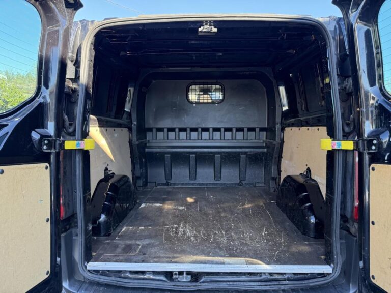 Ford Transit Custom 2.2 TDCi – 155 Fourgon Cabine approfondie / GARANTIE 12 MOIS - Image 09 (July 7, 2026)
