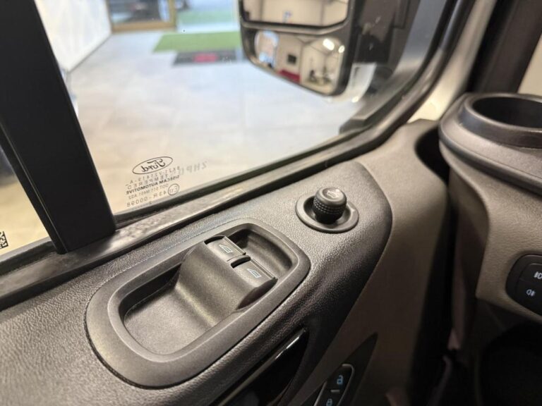 Ford Transit Custom 2.0 EcoBlue – 170 BVA S&S Cabine appr fourgon / GARANTIE 12 MOIS - Image 14 (July 7, 2026)