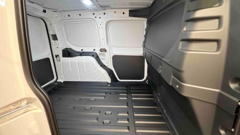 Volkswagen Caddy CARGO 2.0 TDI 102 BVM6 BUSINESS - Image 12 (July 7, 2026)