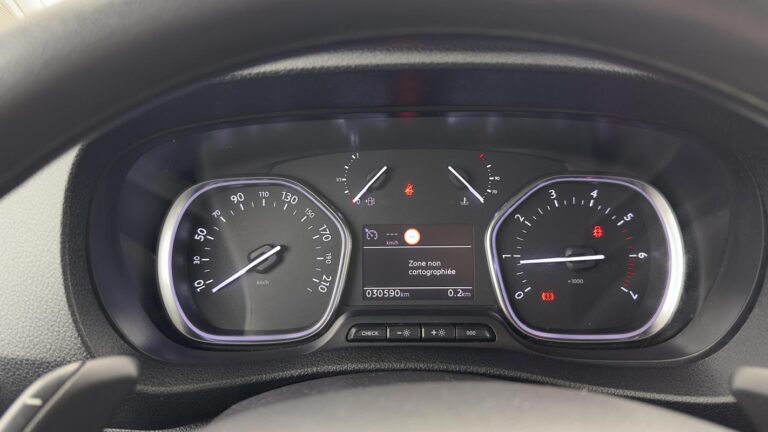 Peugeot Expert FOURGON FGN M BLUEHDI 145 S&S EAT8 - Image 14 (July 7, 2026)