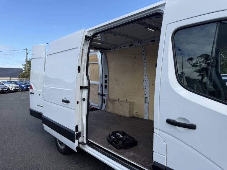 Renault Master FOURGON FGN TRAC F3500 BLUE DCI 135 CONFORT - Image 11 (July 7, 2026)