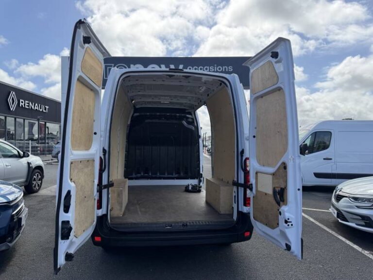 Renault Master FOURGON FGN TRAC F3500 BLUE DCI 135 CONFORT - Image 02 (July 7, 2026)