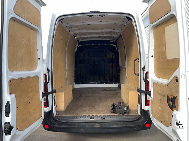 Renault Master FOURGON FGN TRAC F3500 BLUE DCI 135 CONFORT - Image 18 (July 7, 2026)
