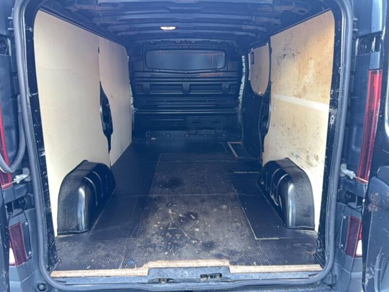 Renault Trafic FGN 3000 KG BLUE DCI 130 GRAND CONFORT - Image 16 (July 7, 2026)