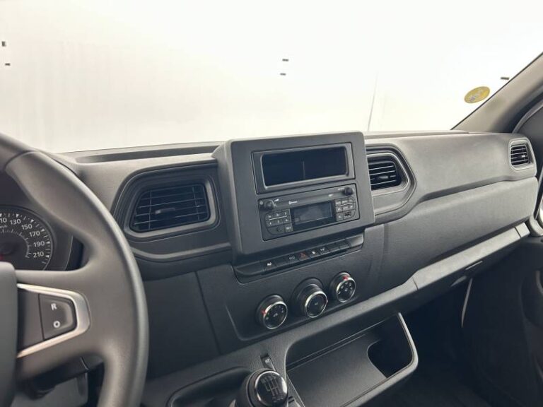 Renault Master FOURGON FGN TRAC F3500 BLUE DCI 135 CONFORT - Image 12 (July 7, 2026)