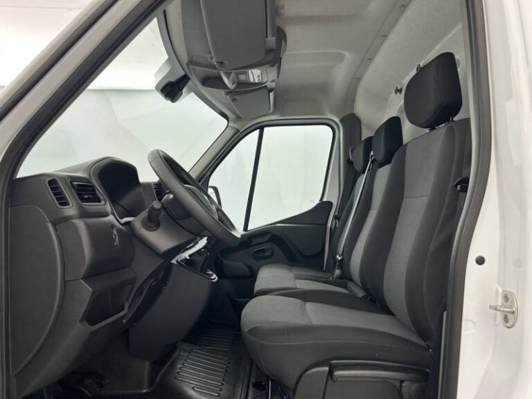 Renault Master FOURGON FGN TRAC F3500 BLUE DCI 135 CONFORT - Image 09 (July 7, 2026)