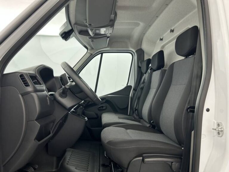 Renault Master FOURGON FGN TRAC F3500 BLUE DCI 135 CONFORT - Image 09 (July 7, 2026)