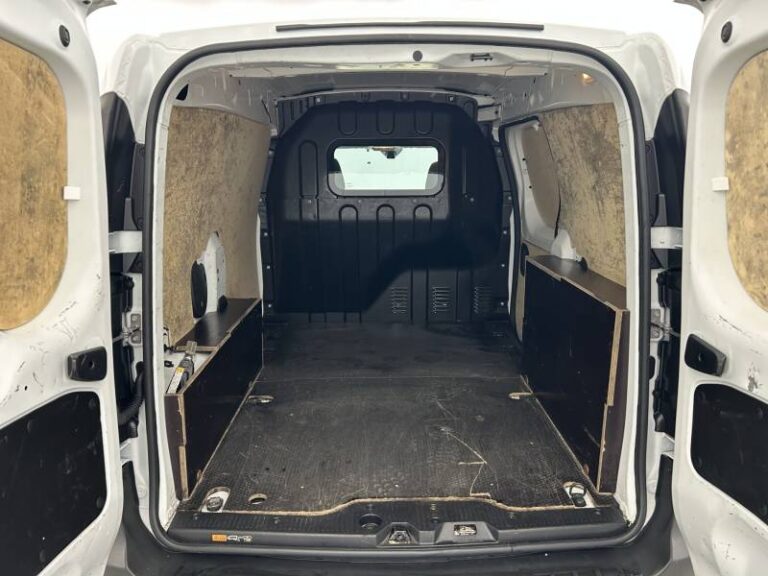 Renault Express (30) VAN BLUE DCI 75 – 22 CONFORT - Image 18 (July 7, 2026)