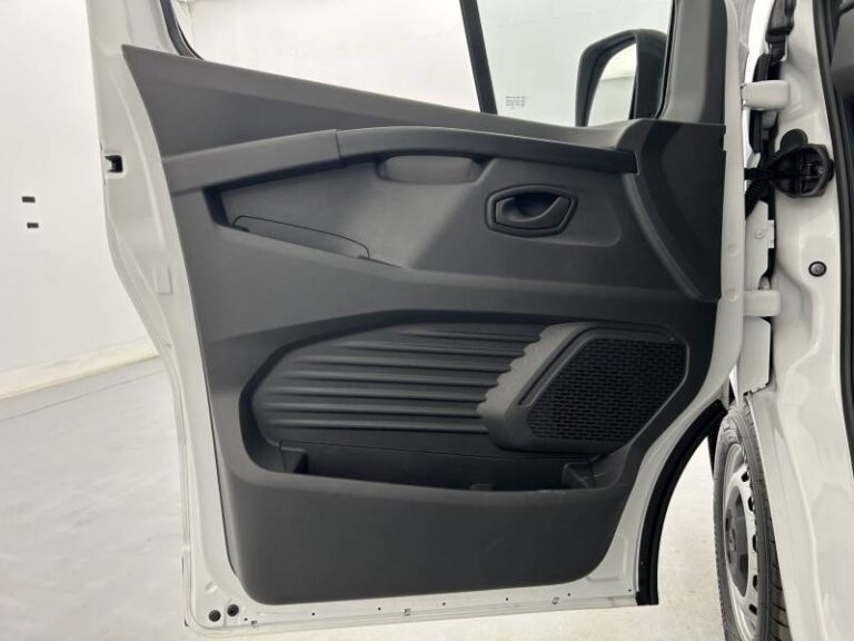 Renault Trafic FGN 3T BLUE DCI 130 GSR2 ADVANCE - Image 11 (July 7, 2026)