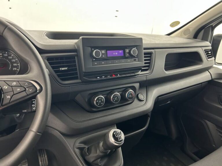Renault Trafic FGN 3T BLUE DCI 130 GSR2 ADVANCE - Image 12 (July 7, 2026)