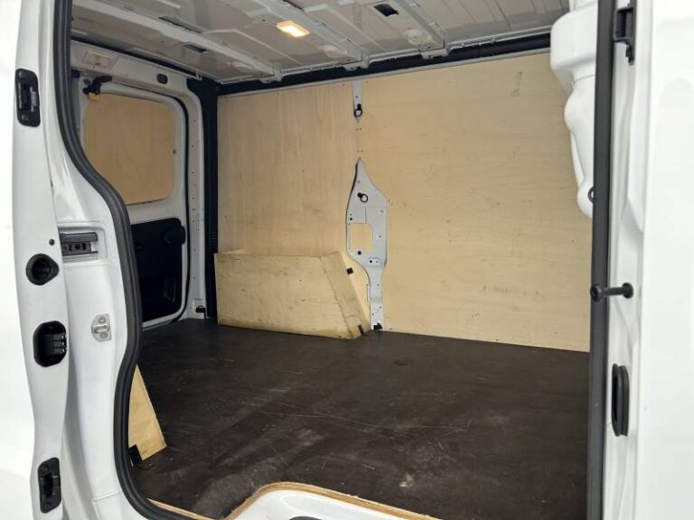 Renault Trafic FGN 3T BLUE DCI 130 GSR2 ADVANCE - Image 16 (July 7, 2026)