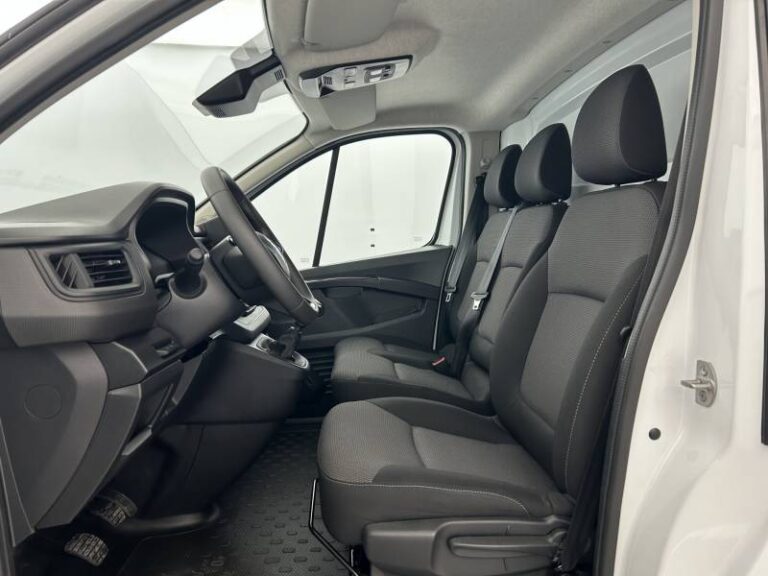 Renault Trafic FGN 3T BLUE DCI 130 GSR2 ADVANCE - Image 09 (July 7, 2026)