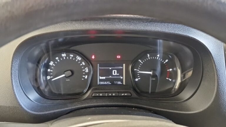 Toyota PROACE MEDIUM 1.5L 100 D-4D BVM6 DYNAMIC - Image 17 (July 7, 2026)
