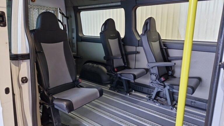 Renault master combi 3.5t 2.3 dci 135 energy grand confort TPMR - Image 14 (July 7, 2026)