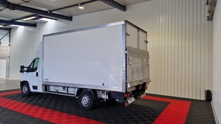 Citroën Jumper 4-35 l3 bluehdi 165 control CAISSE 20m3 + HAYON - Image 03 (July 7, 2026)
