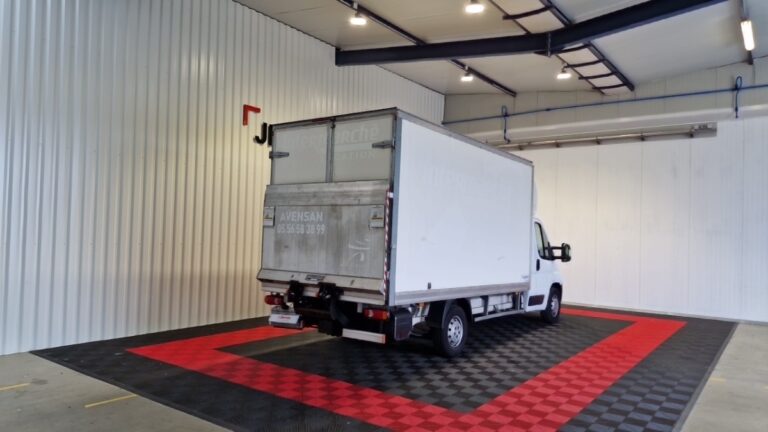 Citroën Jumper 4-35 l3 bluehdi 165 control CAISSE 20m3 + HAYON - Image 08 (July 7, 2026)