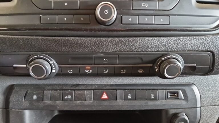 Peugeot Expert tole long 2.0 bluehdi 120 ss bvm6 premium - Image 13 (July 7, 2026)