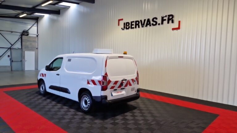 Citroën Berlingo VAN XL 950 BLUEHDI 130 SS EAT8 CLUB - Image 03 (July 7, 2026)