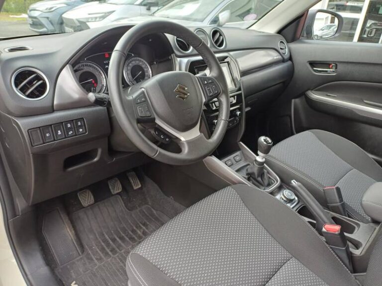 Suzuki Vitara 1.4 Boosterjet Allgrip Hybrid Privilège - Image 18 (July 7, 2026)