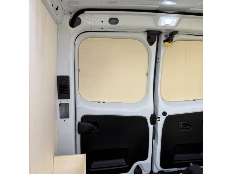 Nissan Primastar FOURGON 2T8 2.0 DCI 130 S/S BVM N-CONNECTA - Image 17 (July 7, 2026)