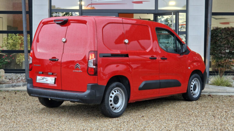 Citroën Berlingo Taille M BlueHDi 130 SetS EAT8 DRIVER - Image 17 (July 7, 2026)