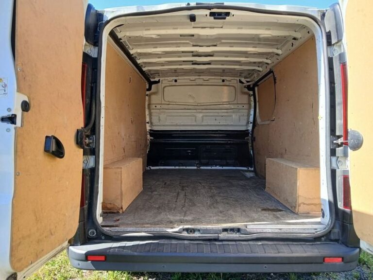 Renault Trafic Fourgon Conf+ 1200 Ener dCi 120 - Image 04 (July 7, 2026)
