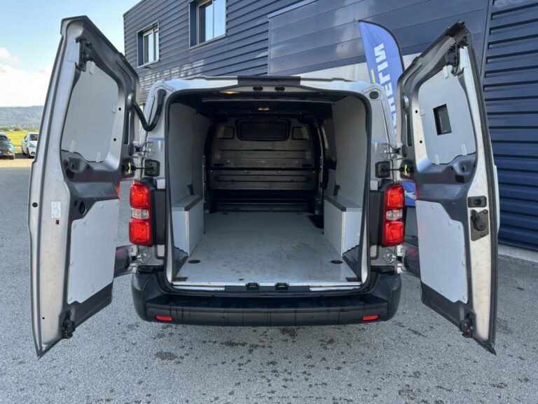 Peugeot Expert III 2.0 BLUEHDI 120 S&S EAT8 LONG PREMIUM - Image 06 (July 7, 2026)