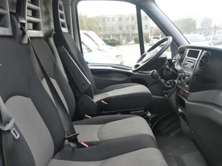 Iveco 35C13 DAILY 2.3 127 CH 8 CV - Image 04 (July 7, 2026)