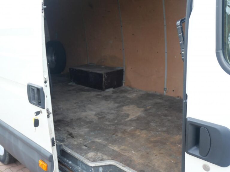 Iveco 35C13 DAILY 2.3 127 CH 8 CV - Image 05 (July 7, 2026)