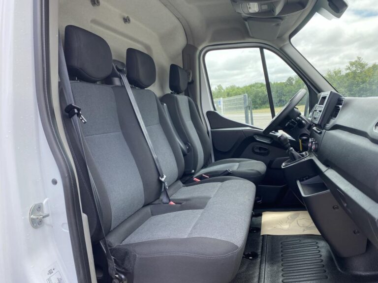 Renault Master III BLUE DCI 135 CONFORT - Image 12 (July 7, 2026)