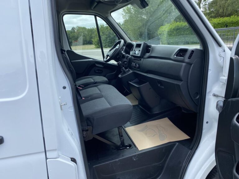 Renault Master III BLUE DCI 135 CONFORT - Image 13 (July 7, 2026)