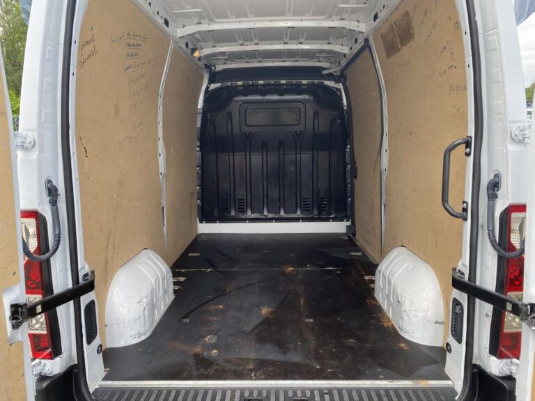 Renault Master III BLUE DCI 135 CONFORT - Image 07 (July 7, 2026)