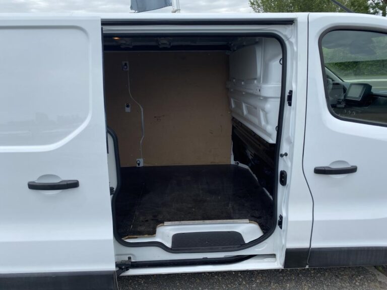 Renault Trafic III BLUE DCI 130 GRAND CONFORT - Image 14 (July 7, 2026)