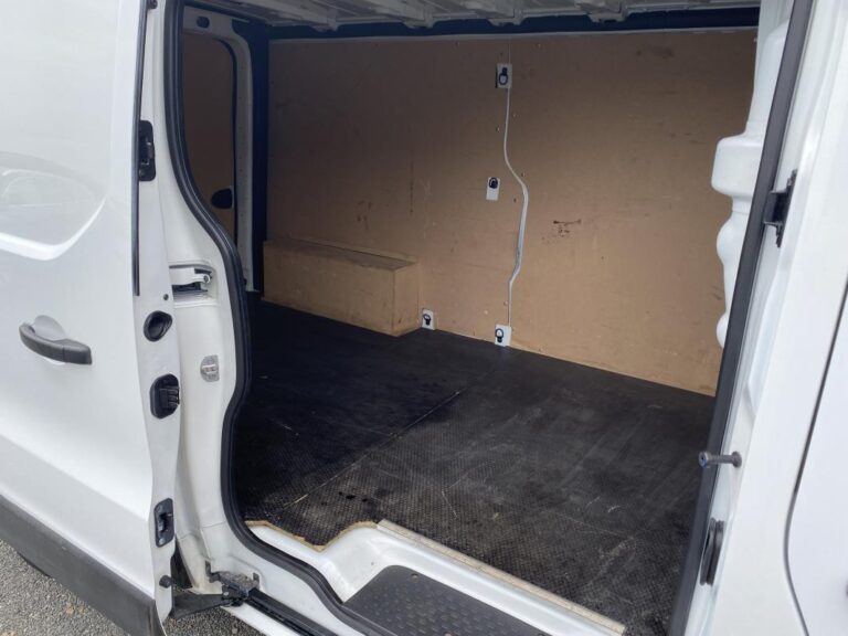 Renault Trafic III BLUE DCI 130 GRAND CONFORT - Image 15 (July 7, 2026)