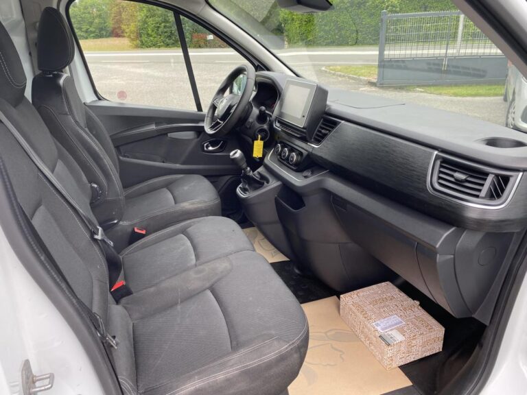 Renault Trafic III BLUE DCI 130 GRAND CONFORT - Image 18 (July 7, 2026)
