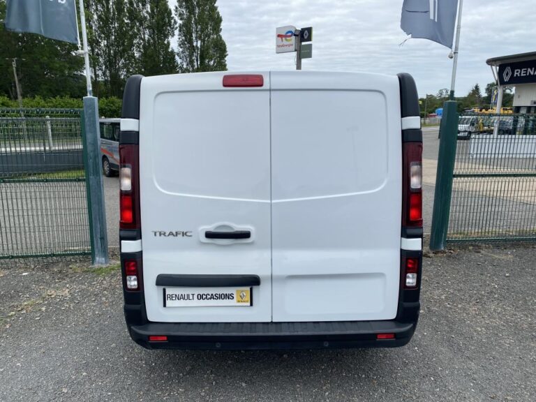 Renault Trafic III BLUE DCI 130 GRAND CONFORT - Image 02 (July 7, 2026)