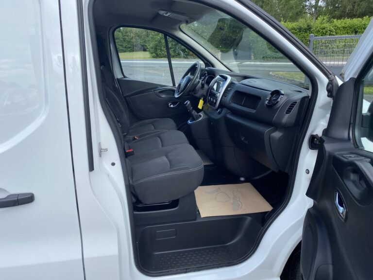 Renault Trafic III 2.0 DCI 120 GRAND CONFORT - Image 17 (July 7, 2026)
