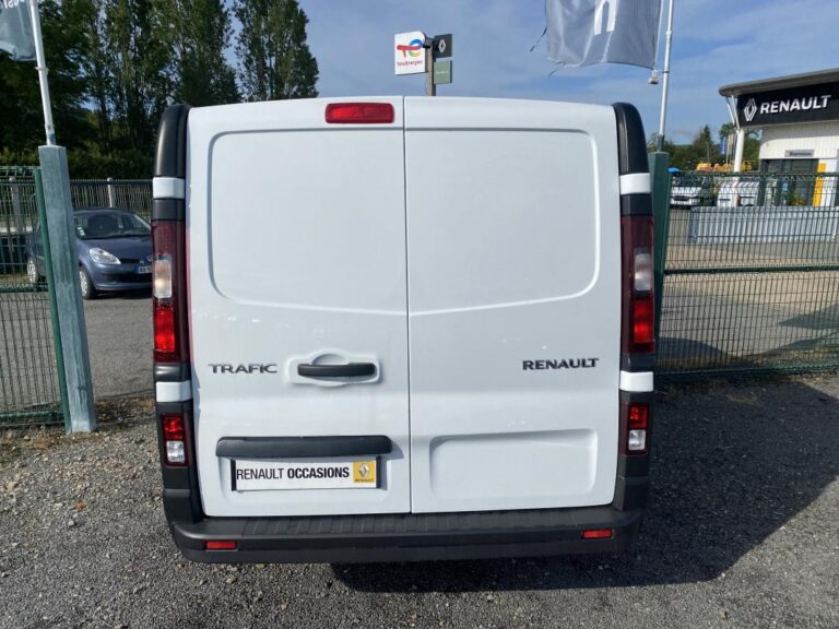 Renault Trafic III 3T BLUE DCI 150 CONFORT - Image 02 (July 7, 2026)