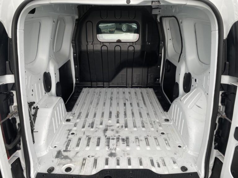 Renault Kangoo EXPRESS VAN CONFORT BLUE DCI 95 - Image 12 (July 7, 2026)