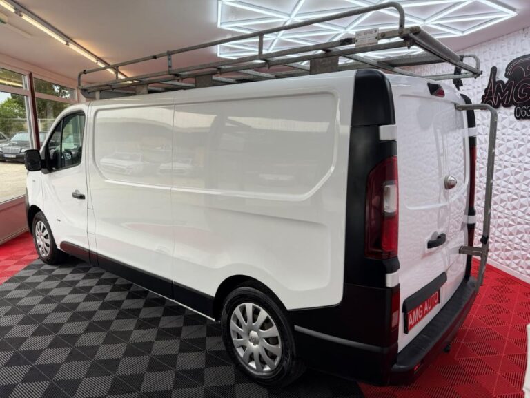 Opel Vivaro 1.6 CDTi 145 CV. 16V TVA RECUPERABLE - Image 02 (July 7, 2026)