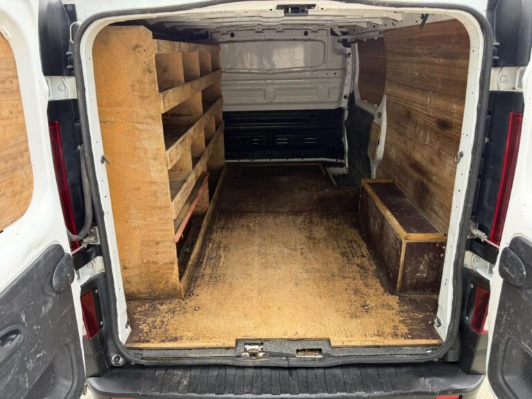 Opel Vivaro 1.6 CDTi 145 CV. 16V TVA RECUPERABLE - Image 09 (July 7, 2026)