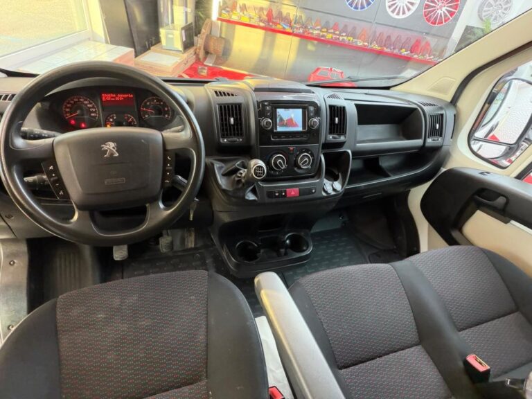 Peugeot Boxer III 330 2.0 BlueHDi 16V 163 CV. S&S Fourgon court - Image 07 (July 7, 2026)