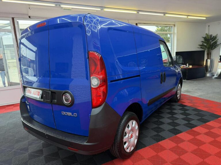Fiat Doblo Cargo Fourgon 1.6 MJTD 16V 105 CV - Image 02 (July 7, 2026)